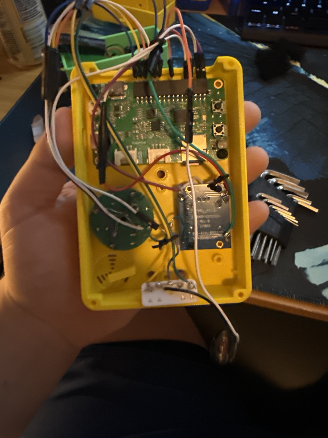 CHRISCADE handheld internal electronics and wiring